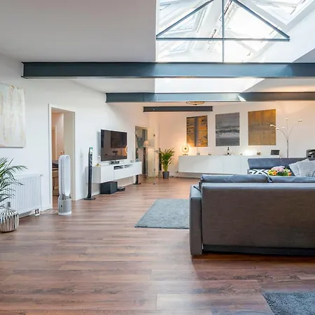 Apartament Exklusives Loft Im Herzen Von By Interhome Düsseldorf
