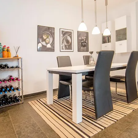Exklusives Loft Im Herzen Von By Interhome Apartment Dusseldorf